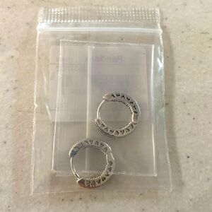 Pandora NWT Pavé Heart Hoop Earrings silver s295 w/ cubic zirconia gems